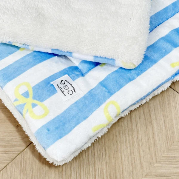 sg-11134201-822xg-mo6xt4byz9c430.webp Cat Mat for Sleeping Warm Small Dog Bed Pet Sleeping Mat Four Seasons Universal Cat Bed Mat Floor Mat Dog Bed